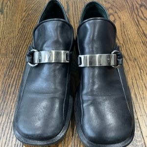 Slightly worn via spiga black loafers